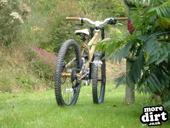 24seven dh3 dark angle.jpg