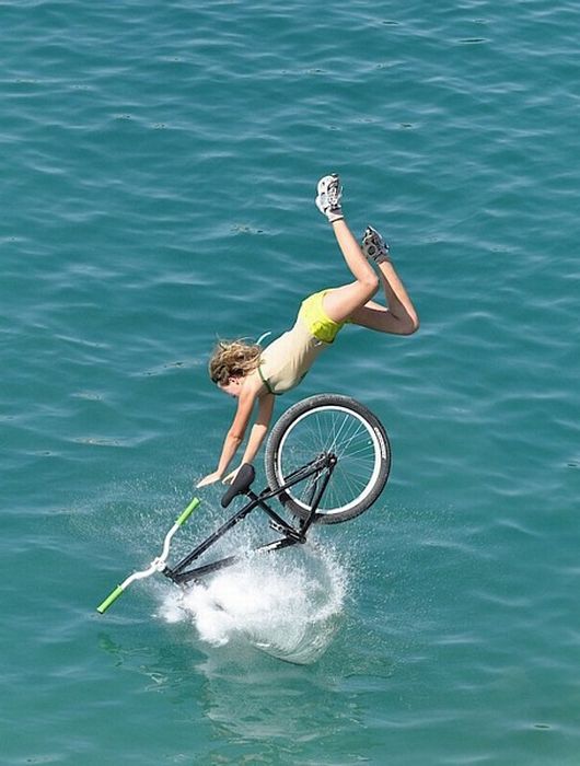Bike gurl.jpg