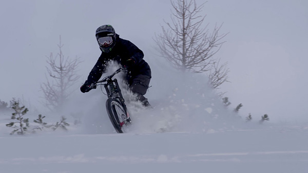 video-2018_matt-hunter-heli-biking-bc_pic.jpg