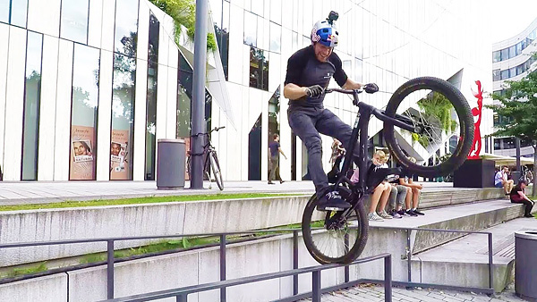 video-2018_danny-macaskill-dusseldorf_pic.jpg